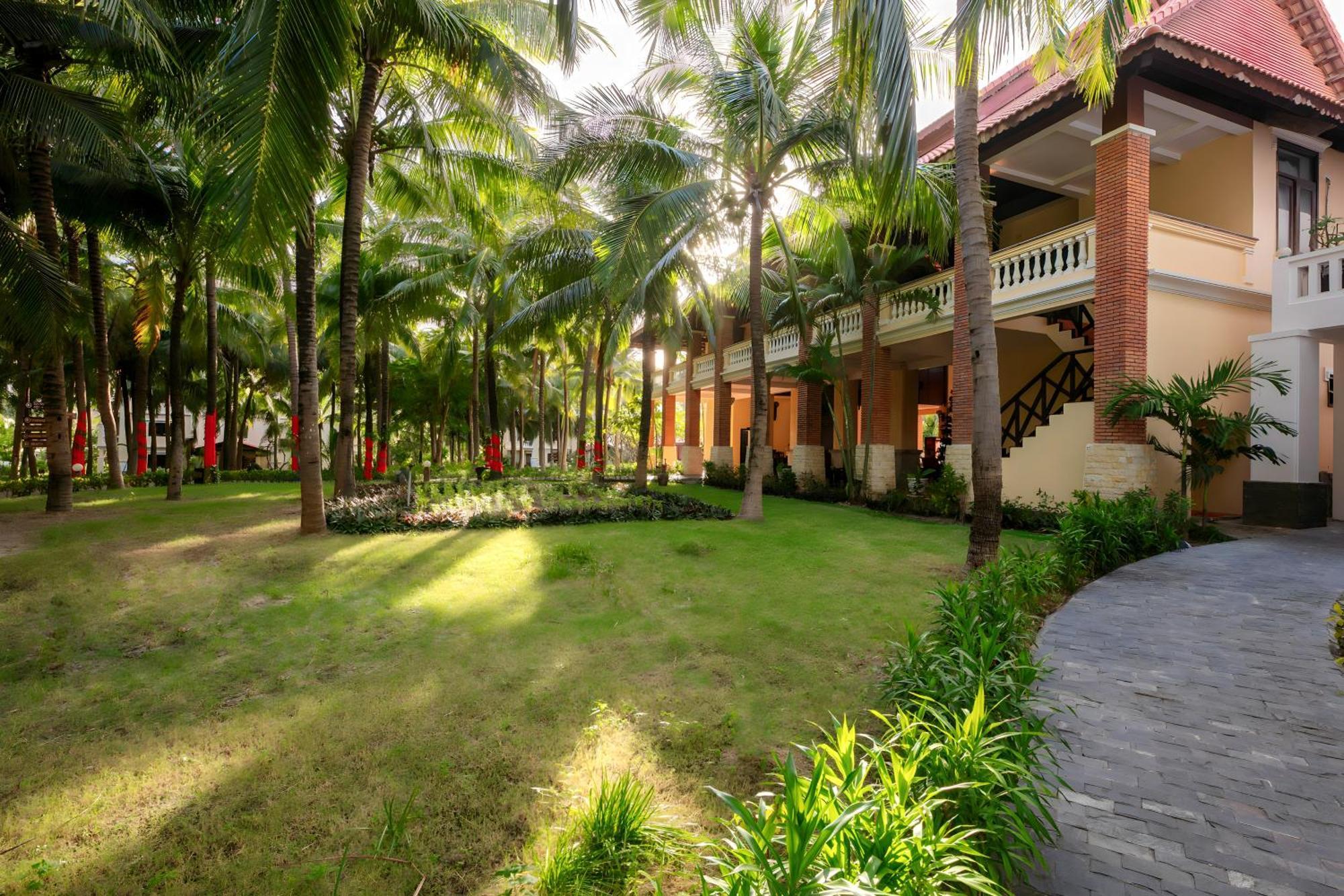 Sea Lion Beach Resort Mui Ne Exterior photo