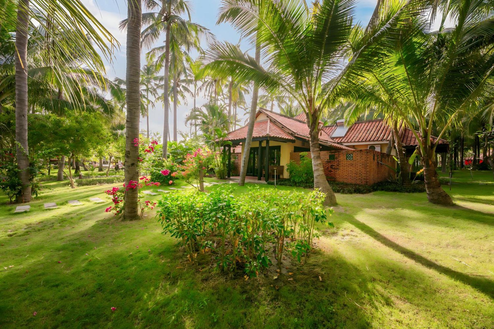 Sea Lion Beach Resort Mui Ne Exterior photo