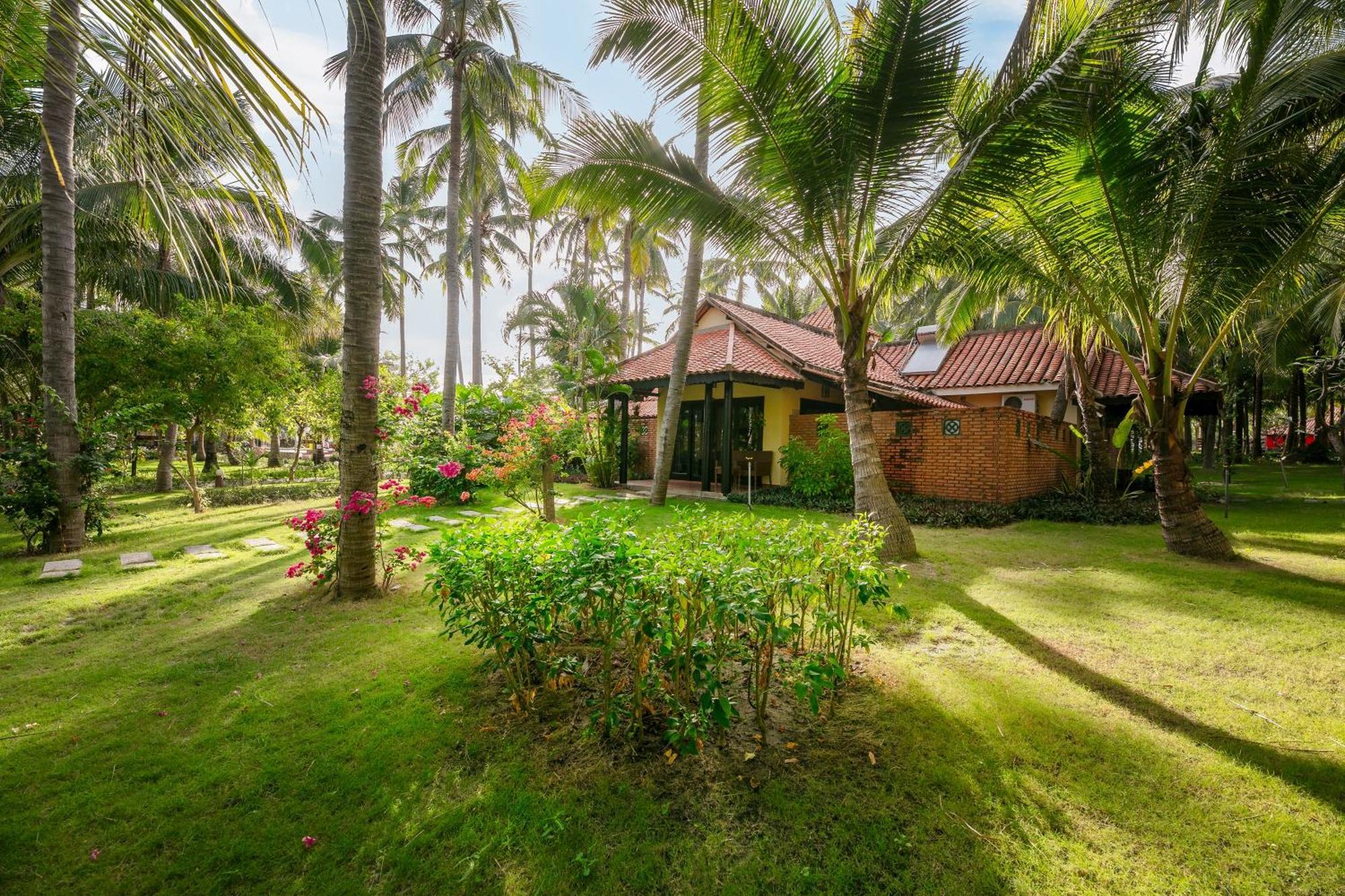 Sea Lion Beach Resort Mui Ne Exterior photo